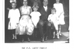 Lacey, Doc, Fanny and Family abt 1921 LWA