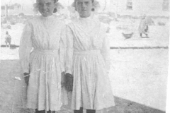 Lacey, Margie and Flo 1917 LWA2